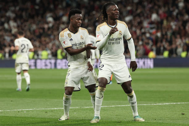 辽宁省足球俱乐部对当地体育产业的影响