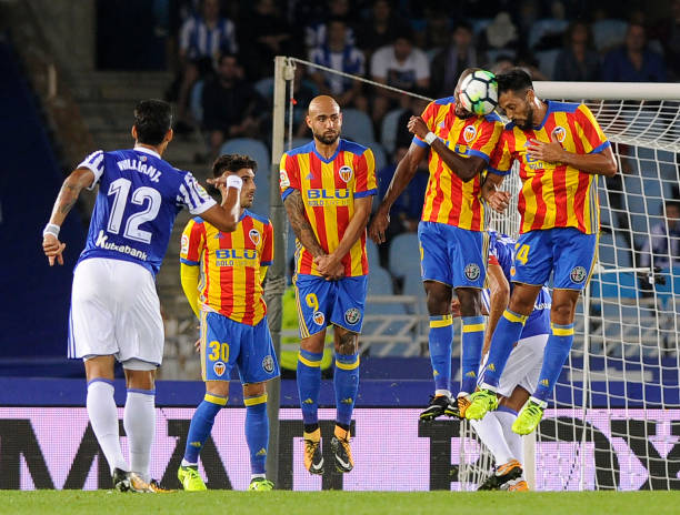 边线球违例的5种情况,90%的球员都犯过错!