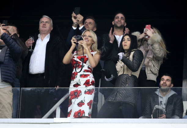 欧联淘汰赛赛程公布：16强战何时开打？