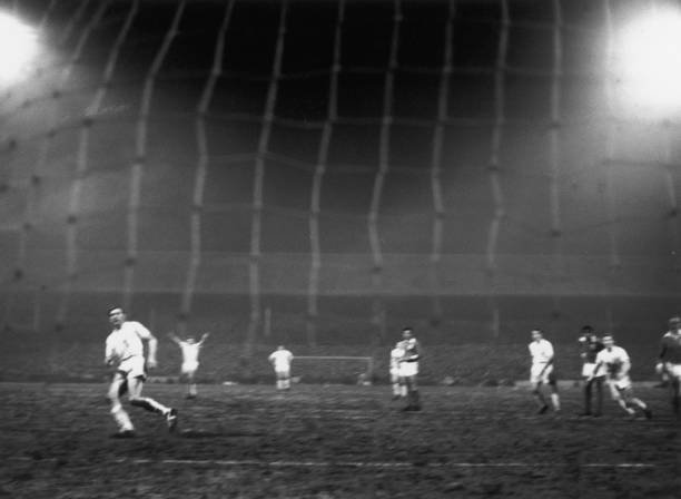 南粤足球之光：广州几支球队如何塑造城市体育文化