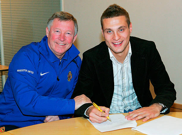 河南建业最新球员名单:号码、位置及年龄全解析