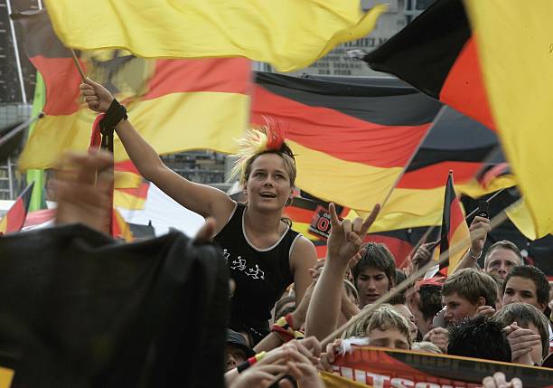 从总统到叛徒:24小时中的政治阴谋与权力游戏