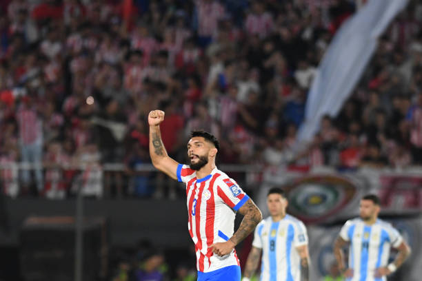 大连队2025中超征程：赛程密集期与关键保级战时间节点