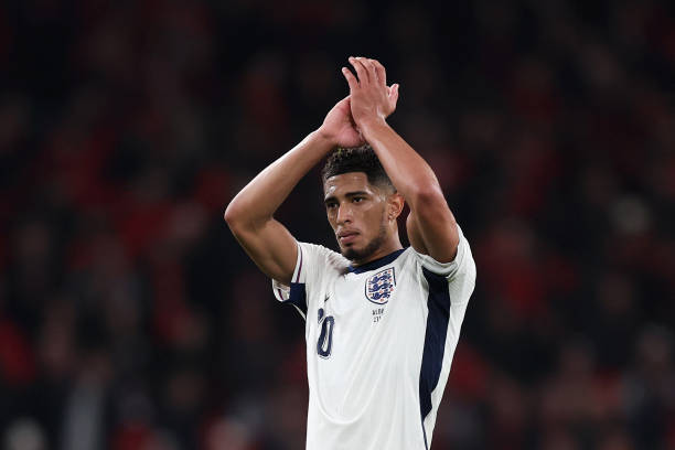 美国足球甲组联赛:未来之星与传奇对决直播前瞻