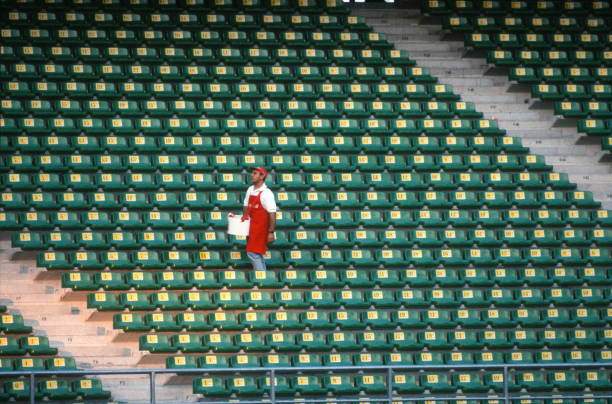 战术对比:德甲快攻VS西甲传控,谁更胜一筹?