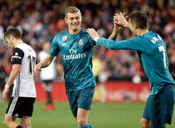 巴黎圣日耳曼教练的欧冠战略与挑战