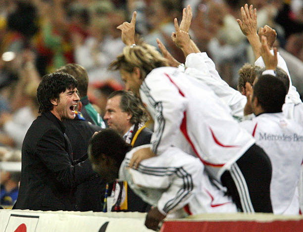 C罗天神下凡!帽子戏法助皇马惊天逆转狼堡