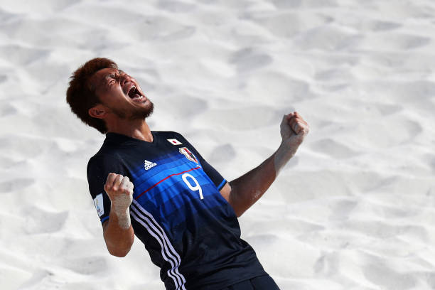 05年欧冠决赛:杰拉德领衔利物浦史诗级翻盘全记录