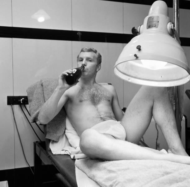 国足乌龙球名场面：球门在哪？我们自己人更清楚！