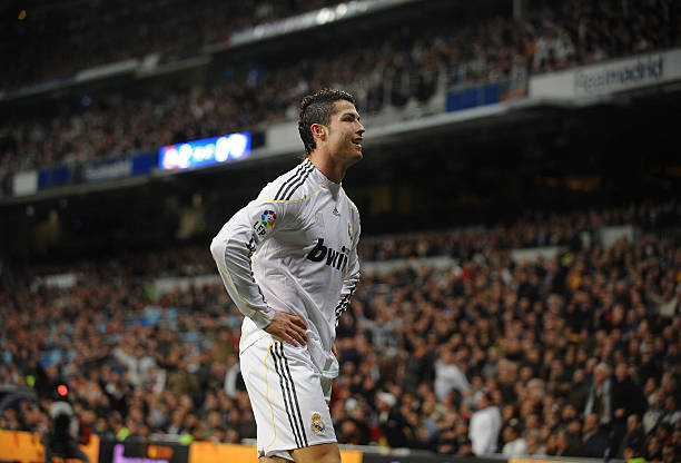 母亲眼中的少年C罗：爱与牺牲铺就的巨星之路