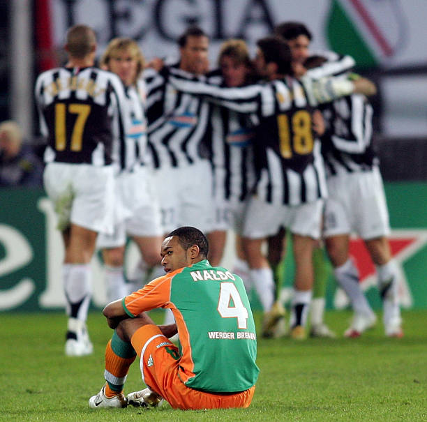 如何通过电话咨询二宫足球场的开放时间与费用