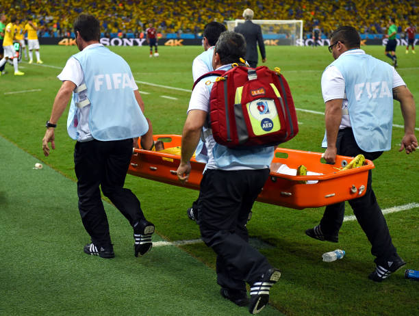 对比正版：实况足球2012破解版有哪些功能限制？