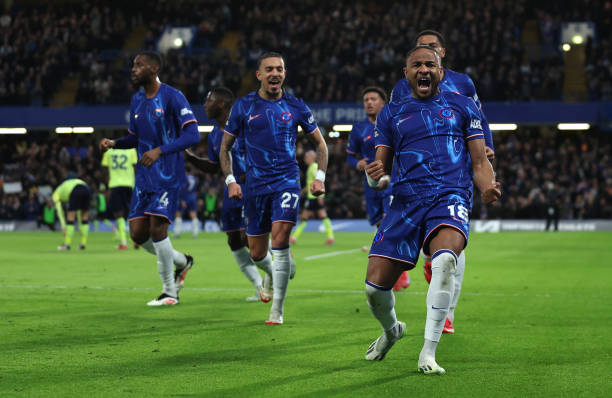 超越逼抢：全攻全守所蕴含的整体足球哲学远比你想象的复杂