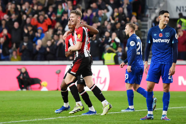 古利特踢中锋名场面:90年代足球的经典瞬间