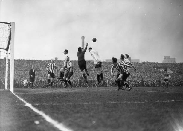 本泽马眼中的梅西:一位永远值得尊敬的对手