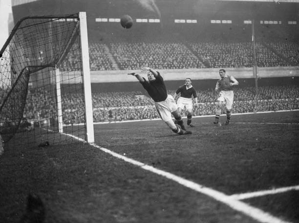 疫情影响下的欧冠赛程调整：2020年特殊赛制时间表