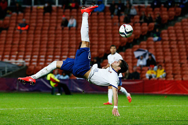 2021欧冠十大进球:从远程世界波到精妙团队配合