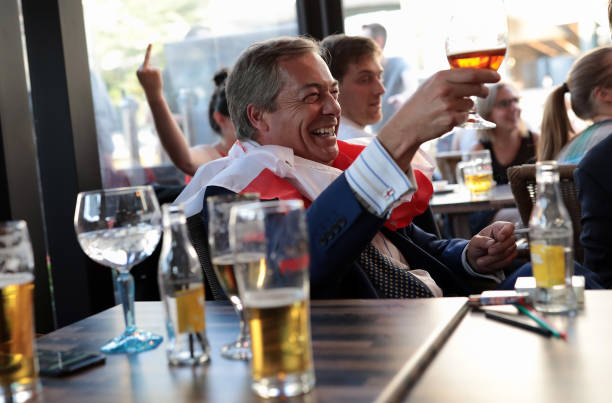 隐藏彩蛋!这些德甲队徽细节你可能从未注意