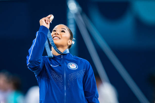 奥运冠军排行榜:哪些运动员创造了历史?