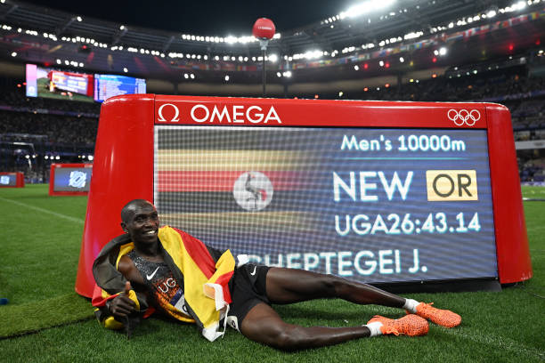 如何达到2025年田径800米一级运动员标准