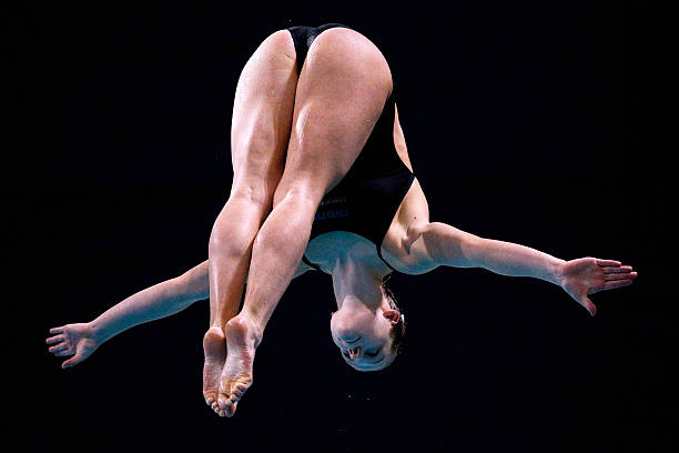 两代跳水女神的荣耀时刻!吴敏霞郭晶晶同台领奖