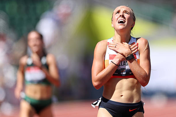 伏明霞退休金待遇如何？每月金额曝光