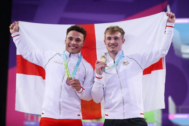 霍氏家族的社会贡献:慈善与公益背后的家族精神