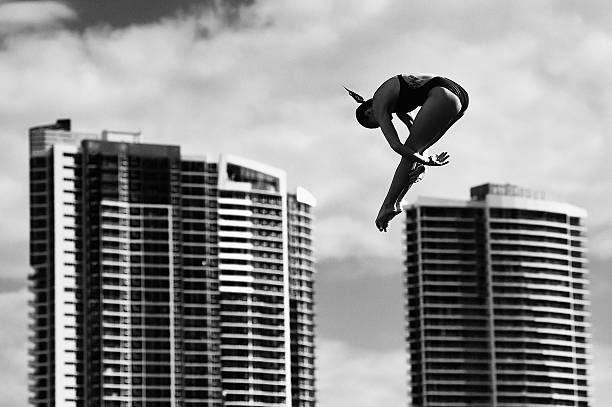 教师必备:四年级跳远项目教学与评分细则详解