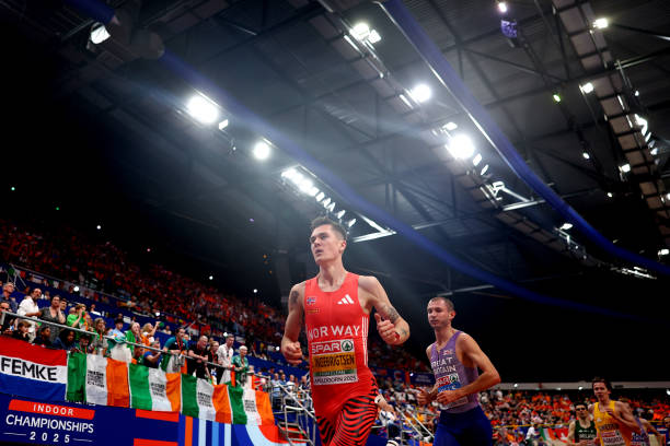 吴敏霞丈夫张效诚现状揭秘:从跳水女神到幸福家庭的转变