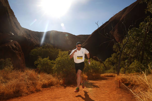 (强调官方性和时效性)