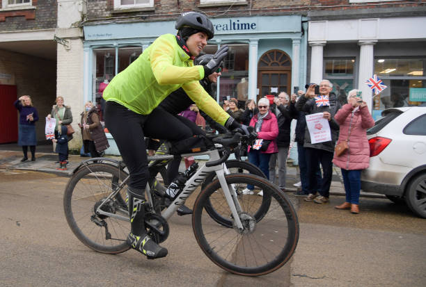 伏明霞近况:低调生活,偶尔现身体育相关活动