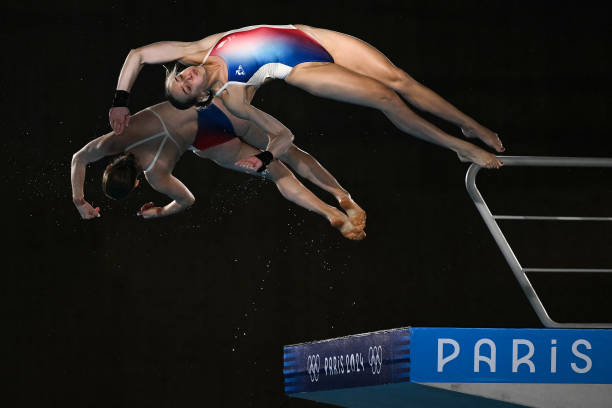 郭晶晶妈妈的家庭成员大公开,孩子数量令人惊讶