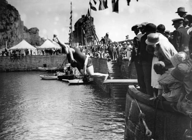 全红婵世锦赛夺冠瞬间!14岁天才少女完美一跳震撼全场