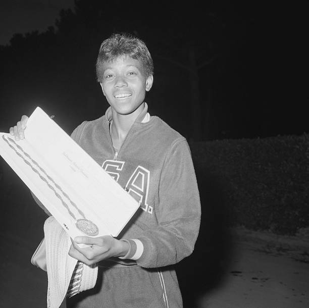 伏明霞与丈夫的爱情长跑：从相识到相守的甜蜜历程