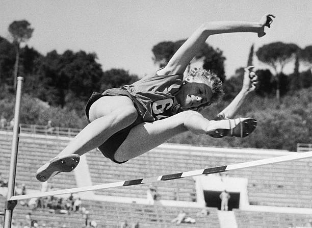 跳远满分需要多少米?体育考试评分规则详解