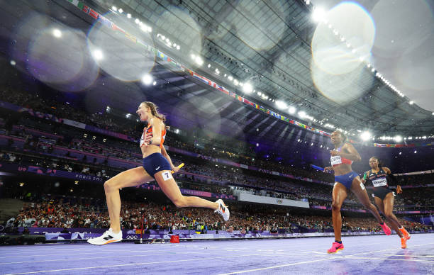 立定跳远发力技巧教学：如何利用全身力量跳得更远