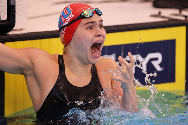 游泳比赛完美收官,期待明年再创佳绩!