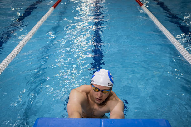 免费与付费选择：游泳赛事直播平台对比