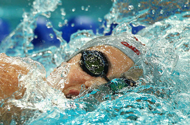 游泳爱好者必看:蝶泳标准动作视频教程