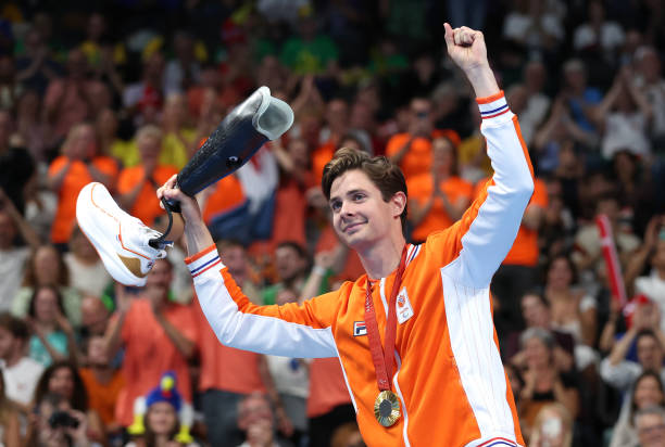 游泳者的常见运动伤害及预防方法