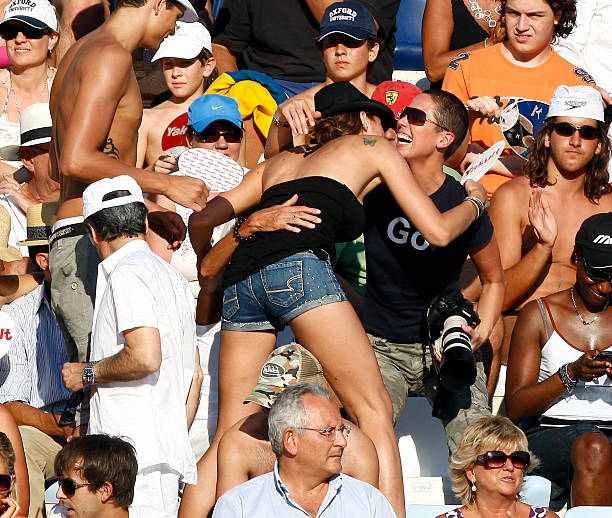 游泳训练视频全集:青少年游泳技巧、姿势纠正与训练方法