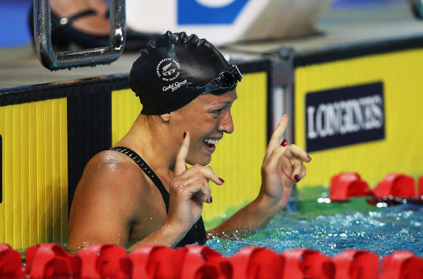 顶级游泳赛事精彩瞬间：高清视频集锦