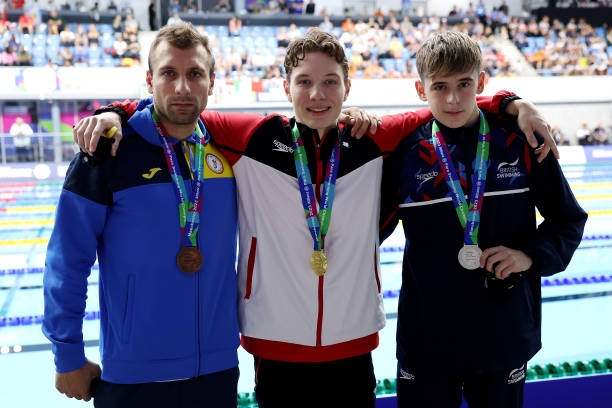 公共游泳池是否安全？解析性病传播的可能性