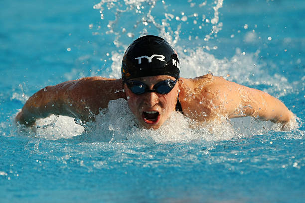 游泳教练如何突破收入瓶颈?月薪百万的实战经验分享