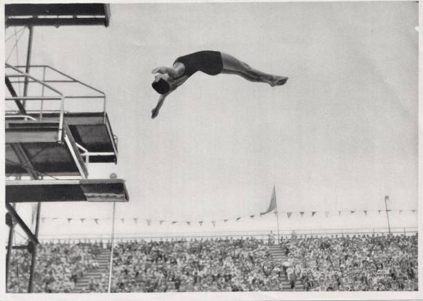 为什么医生推荐游泳?揭秘它对腰椎颈椎的益处