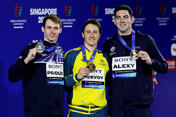 儿童游泳教学:从蛙泳到自由泳的循序渐进