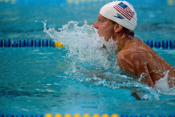 游泳者必练的5个瑜伽姿势：提升核心力量与水性