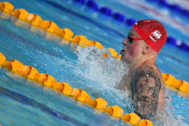 泳池归来别大意！女性游泳后5个关键护理步骤