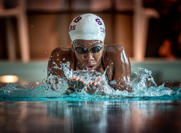 梦见游泳过河：一场心灵之旅的隐喻