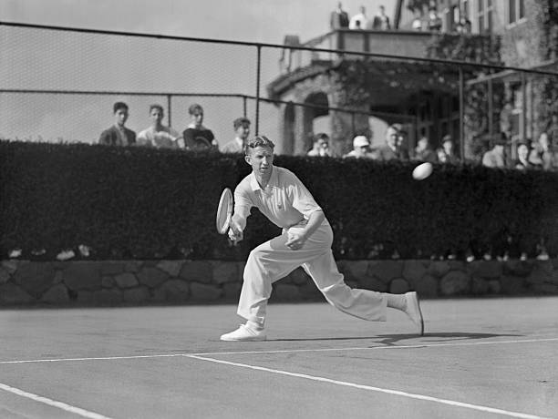 网球女单决赛落幕：冠军捧杯，赛事圆满收官